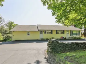 Connecticut Retreat Steps to Historic Downtown!