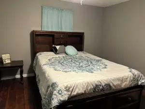 Entire Home  4-Bedroom House in LakeWhitney Estates with WiFi, AC. Book Now!