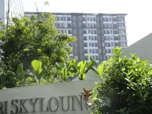 Apartemen Skylounge Makassar