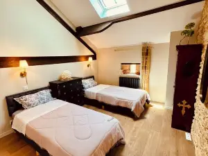 Dordogne, Luxury Cottage, Domme and Sarlat, Hamlet Château Giverzac, With Airco