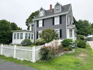 Charming 3-Bedroom Home Near Downtown Portsmouth!