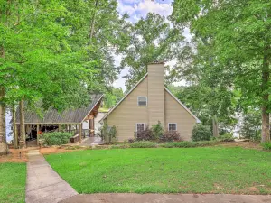 Lakefront Retreat w/ Deep Water + Great Views!
