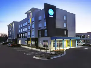 Tru by Hilton Burlington