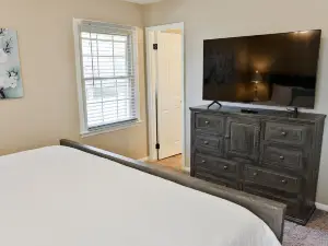 The McClellan Home w/King suite!