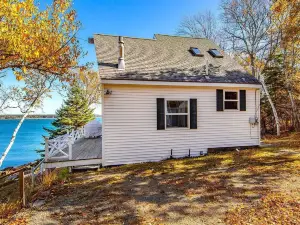 180 Degree Views w/ Beachfront Firepit & Stargazing Platform Near Acadia