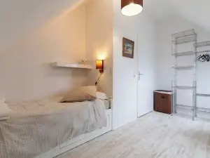 ECKARTSWEIER 2-bedroom apartment with kitchen, bathroom and terrace.