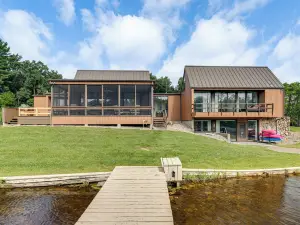 Cozy Fireside Retreat: Private Plymouth Lake Home!