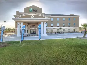 Holiday Inn Express & Suites Carrizo Springs by IHG