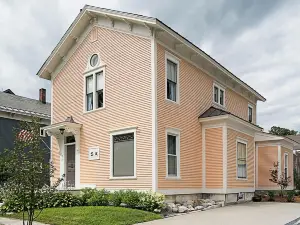 Luxurious guest home with private art gallery in the heart of a historic village