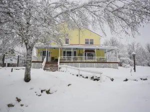 Brook Road Inn