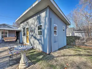 1 Mi to Dtwn Rogers: Convenient Getaway w/ Patio