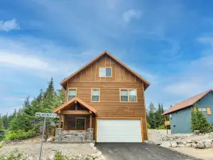Government Camp Vacation Rental w/ Private Hot Tub