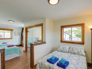 Ocean-View Apt in the Heart of Southwest Harbor!