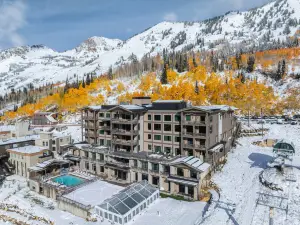 The Snowpine Lodge