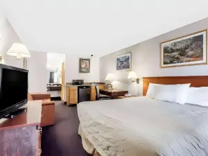 埃德蒙茲北西雅圖伊克諾旅館