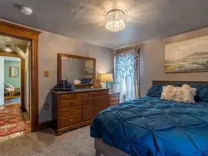 LaceyVilla - Huge home in Endless Mountains