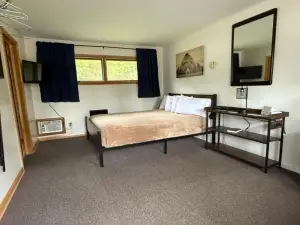 ริเวอร์วิว ลอดจ์