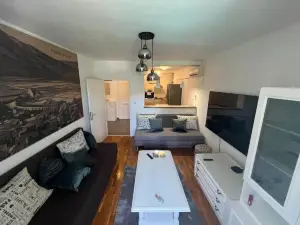 Ston Heritage Apartment With City View