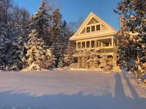Waterfront Downeast Retreat on Pigeon Hill Rd in Steuben