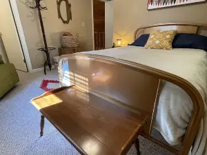 Spacious 3Br Cabin Near Trails for Spring Break or Summer Getaway! Pets Welcome!