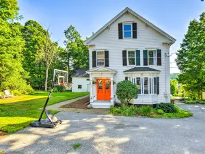 Walk to Lake & Downtown: Hot Tub and Game Room