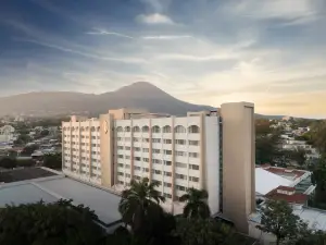리얼 인터컨티넨탈 산살바도르 앳 메트로센트로 몰 바이 IHG