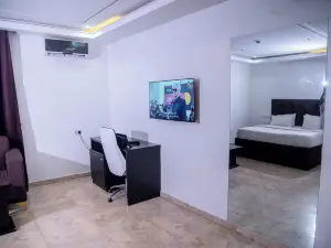 โรงแรม โอริสัน