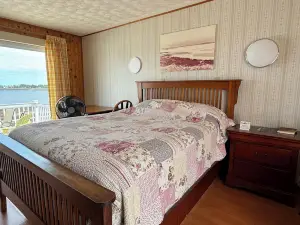 Clipper Shipp Beach Motel