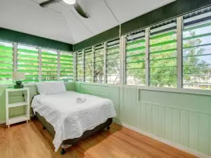Historic Character-Filled Jade Cottage