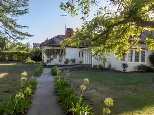 Benson House & Benson Lodge