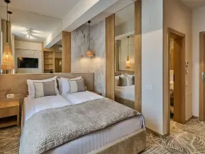 セレニティ ホテル