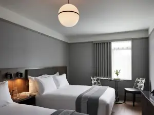 The Melrose Hotel