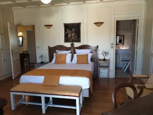 CHEZ DANIELE - Charming house in the heart of the village of Lalbenque