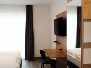 ML Business Hotel - Self-Check-in