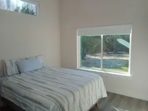 NEW Casita, Located in upscale neighborhood on large lot. Private, safe, luxury.