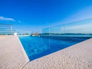 Crystal Holiday Residence