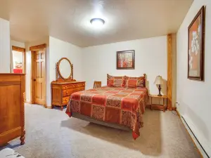 Mccall Vacation Rental ~ 1/2 Mi to Payette Lake!
