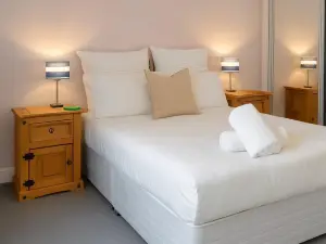 Reading Retreat – 1 Bed with Private Parking