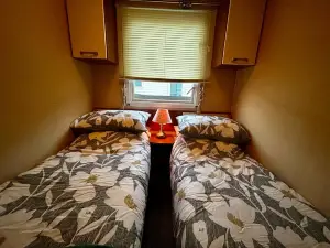 Lovely and Comfy 3-bedroom Mobile Home Retreat in Kirkcolm