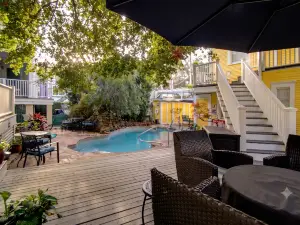 Azalea Inn and Villas