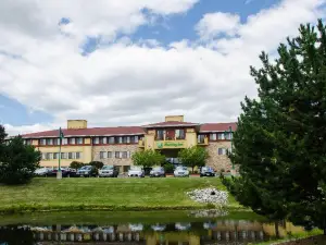 Holiday Inn PEWAUKEE-MILWAUKEE WEST by IHG