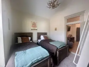 Opera House Suites 3
