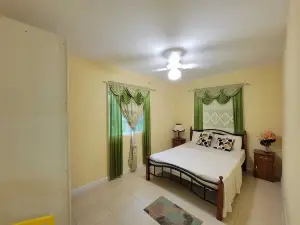 Mandarin Housing Vacation Package