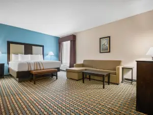 La Quinta Inn & Suites by Wyndham Stonington-Mystic Area