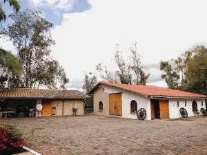La Armenia Estate, Cottage Hotel
