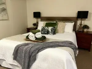 Jacaranda House Garden Suite