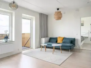 Serene Top-Floor Retreat with Lake Views in Järfälla