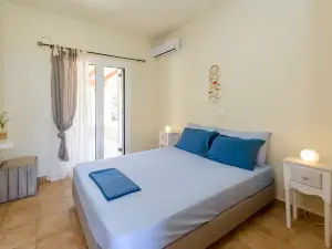 Seaside Aqua Bliss & Serenity with Private Pool