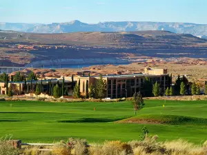 Courtyard Page at Lake Powell