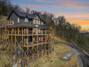 Over the Top 5 Bedroom Cabin by RedAwning